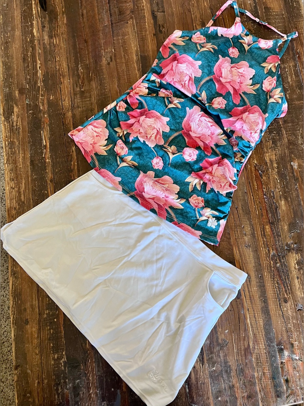 ☀️Beautiful 🌸HAPARI 🌸 Peony & Evergreen High-Neck Tankini Top Sz M Like New! - Picture 2 of 13